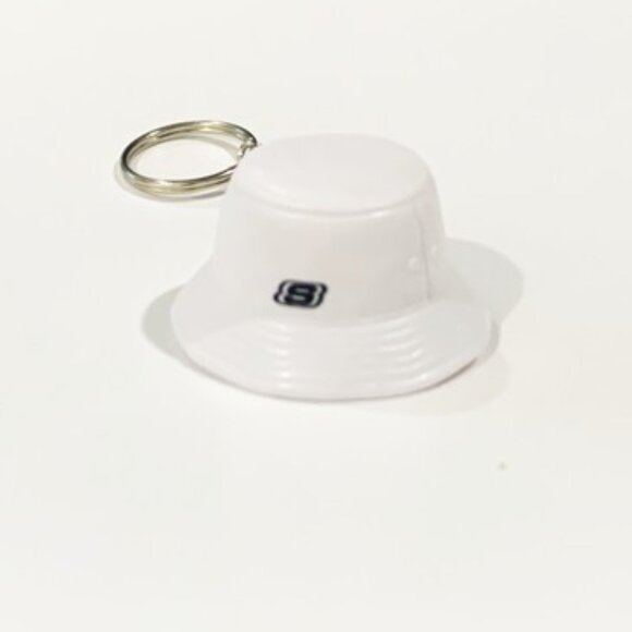 Skechers White Bucket Hat Keychain - Picture 3 of 7